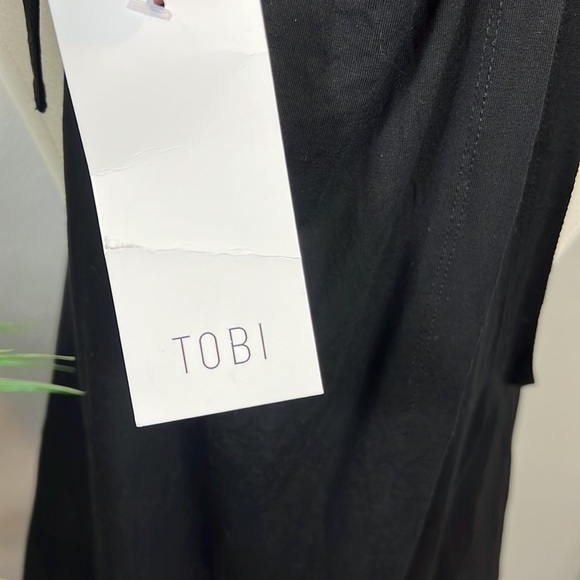 NWT Tobi Open Back Halter Top Black Medium Long - Picture 6 of 9